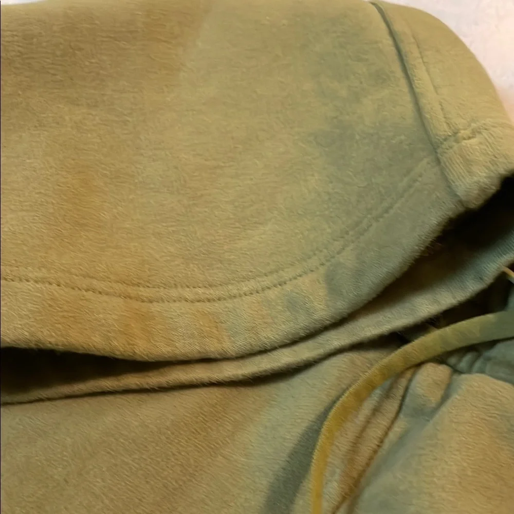 Lululemon Athletica Green Sweatpants - Picture 6 of 11